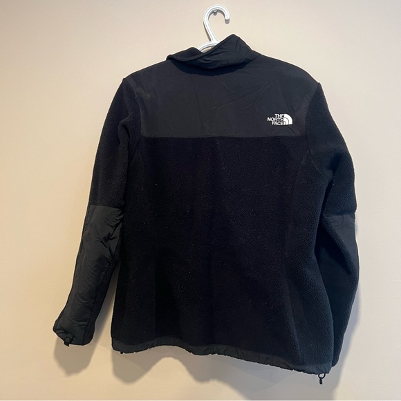 Women’s The North Face Black Denali Full-Zip Jacket - Picture 2 of 3